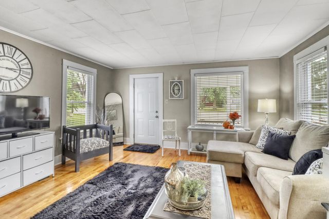 226 Willow Street E, Detroit Lakes, MN 56501