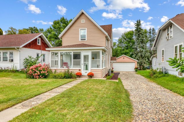 226 Willow Street E, Detroit Lakes, MN 56501