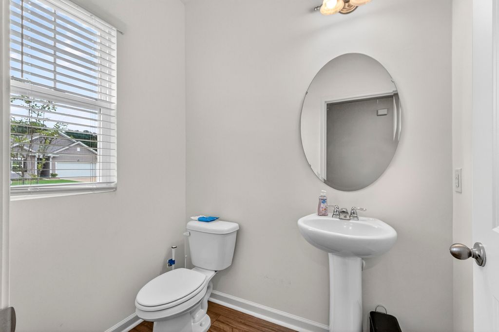 Image 12 of property listing at 575 Polaris Way, Summerville, SC 29486