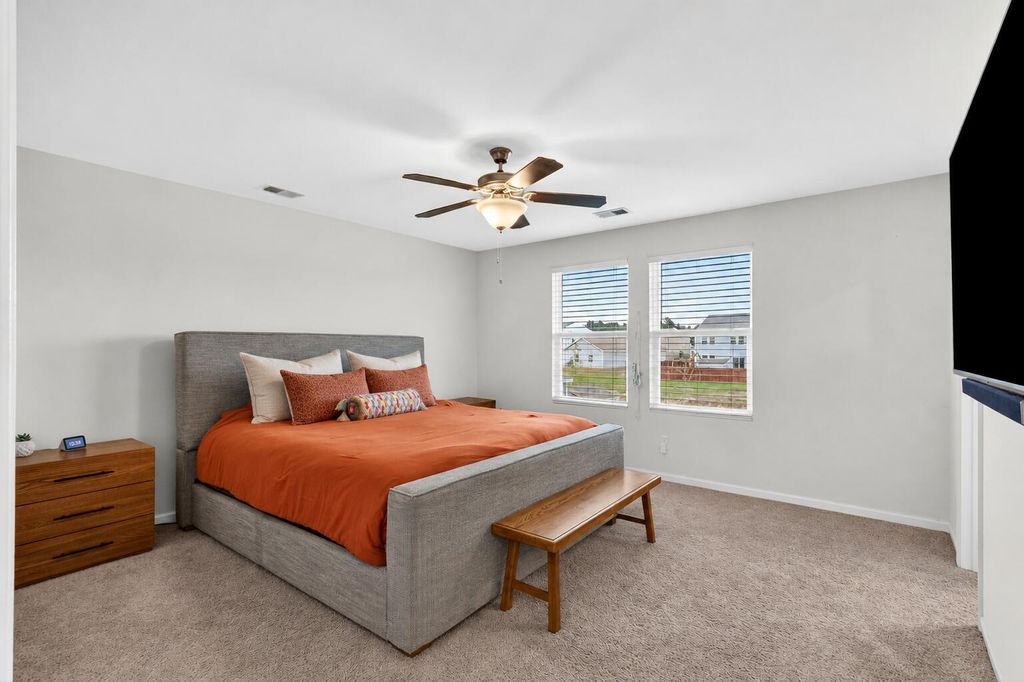 Image 13 of property listing at 575 Polaris Way, Summerville, SC 29486