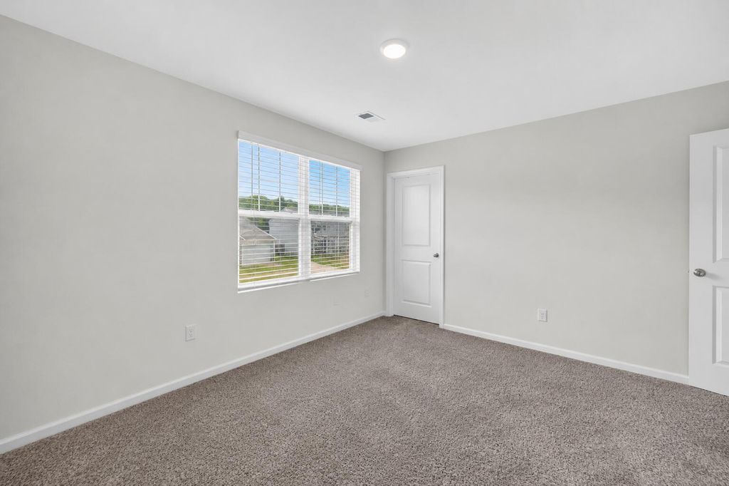 Image 19 of property listing at 575 Polaris Way, Summerville, SC 29486