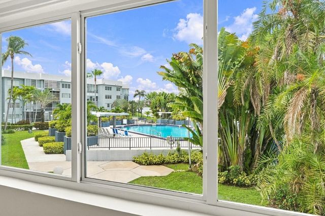 877 NE 195TH Street 222, Miami, FL 33179