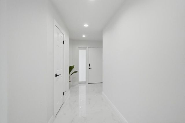877 NE 195TH Street 222, Miami, FL 33179
