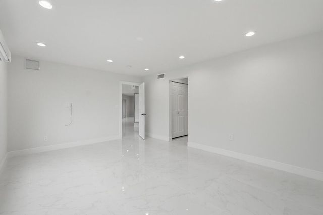 877 NE 195TH Street 222, Miami, FL 33179