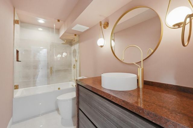 877 NE 195TH Street 222, Miami, FL 33179