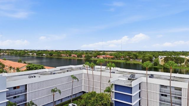 877 NE 195TH Street 222, Miami, FL 33179