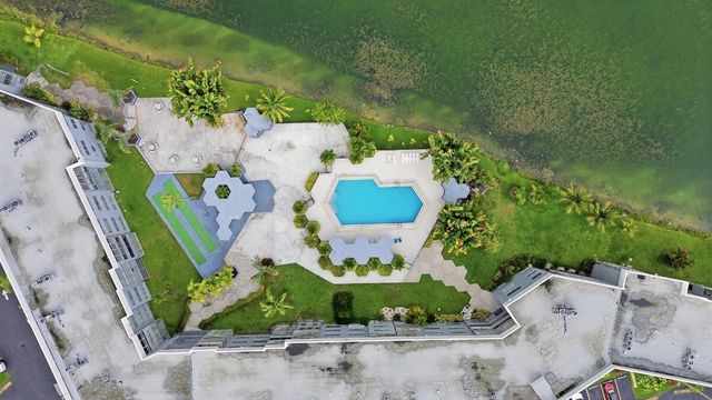 877 NE 195TH Street 222, Miami, FL 33179