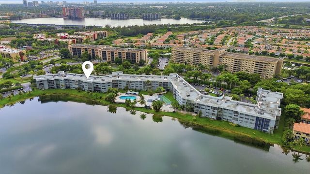 877 NE 195TH Street 222, Miami, FL 33179