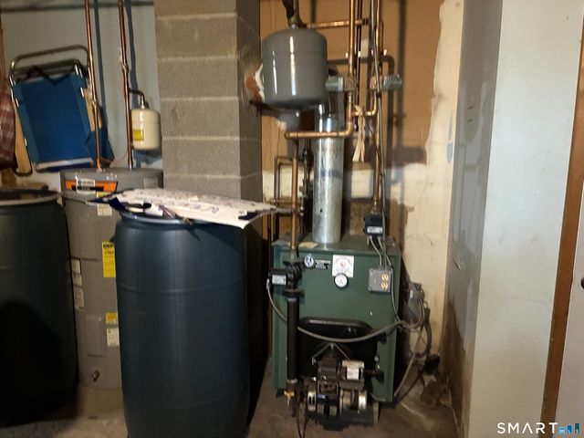 53 Laurelwood Drive, East Lyme, CT 06357