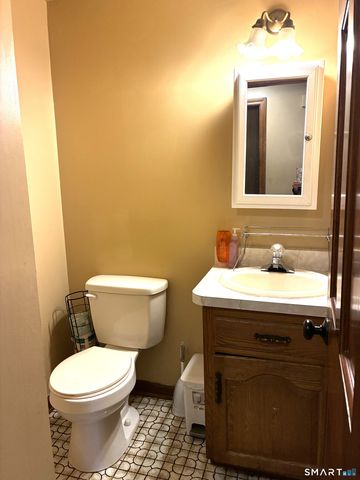 53 Laurelwood Drive, East Lyme, CT 06357