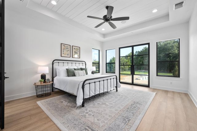 112 Davis LN, Georgetown, TX 78633