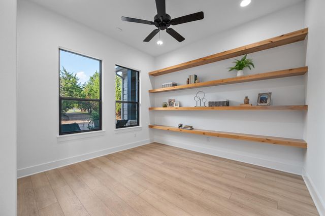 112 Davis LN, Georgetown, TX 78633