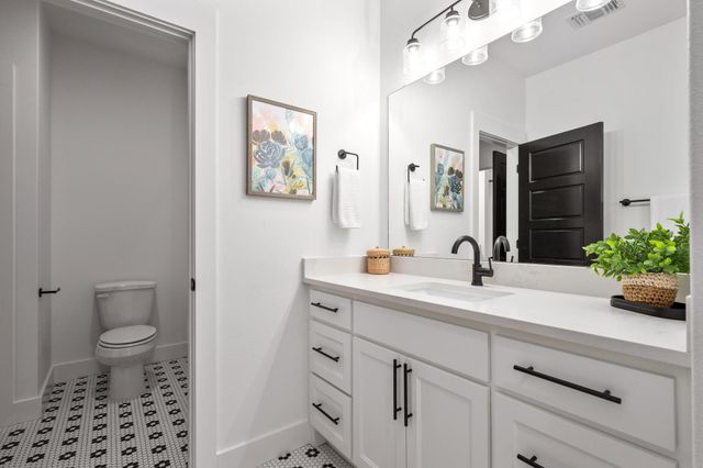 112 Davis LN, Georgetown, TX 78633