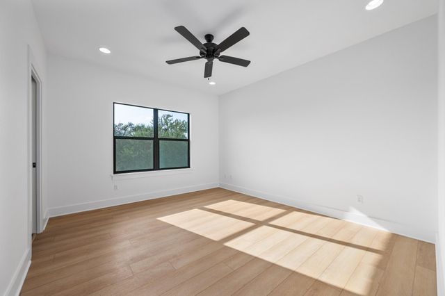 112 Davis LN, Georgetown, TX 78633