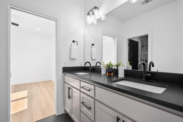 112 Davis LN, Georgetown, TX 78633