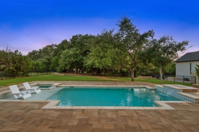 112 Davis LN, Georgetown, TX 78633