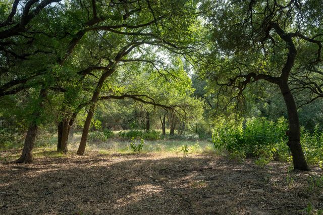 112 Davis LN, Georgetown, TX 78633