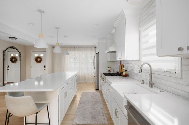 3863 Powder Ridge Road, Grove City, OH 43123