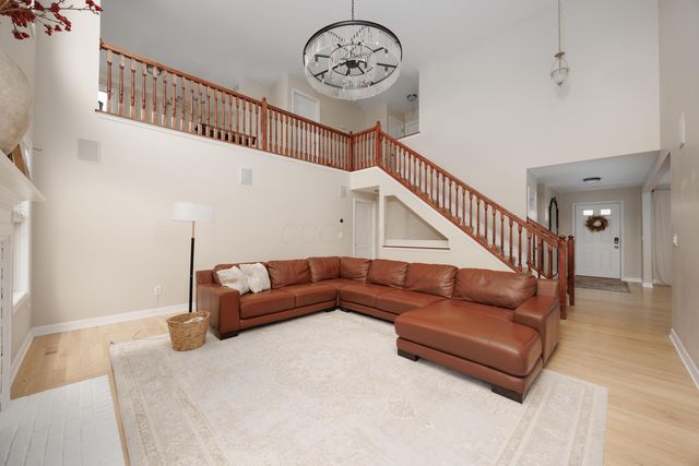 3863 Powder Ridge Road, Grove City, OH 43123