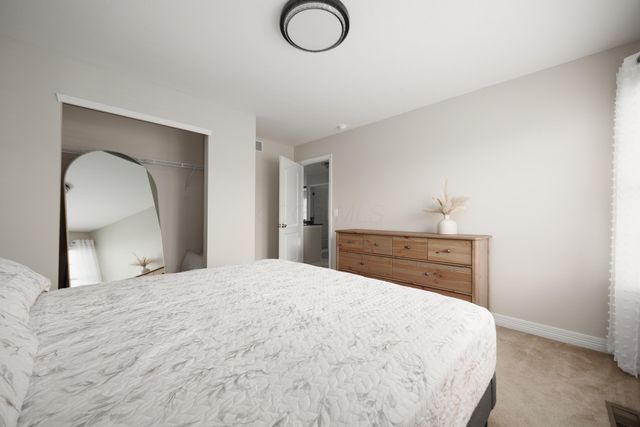 3863 Powder Ridge Road, Grove City, OH 43123