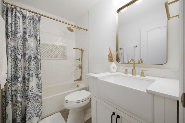 3863 Powder Ridge Road, Grove City, OH 43123