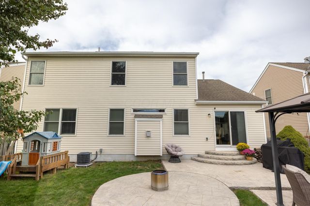 3863 Powder Ridge Road, Grove City, OH 43123