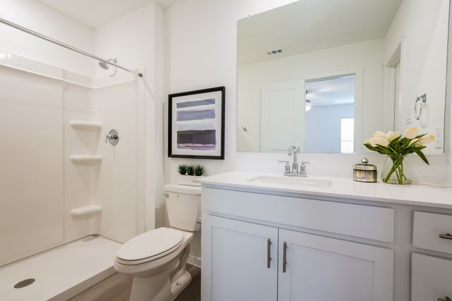 2732 Center Creek Lane, Fort Worth, TX 76108