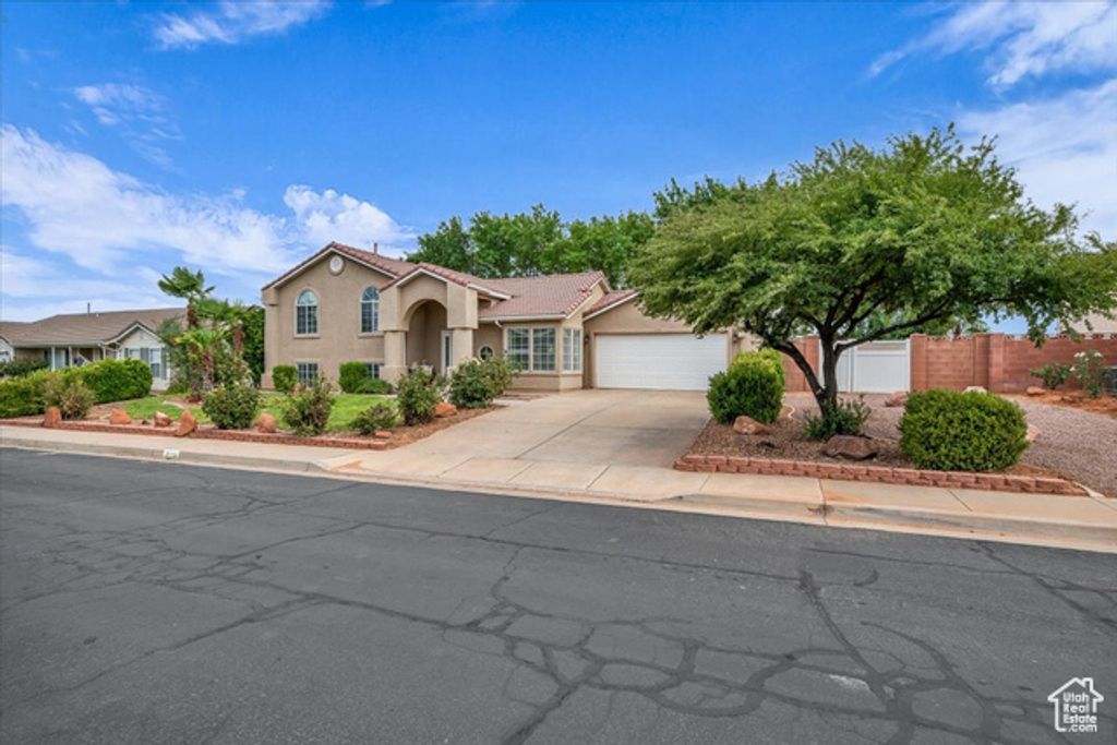 270 E 855 S, Ivins, UT 84738