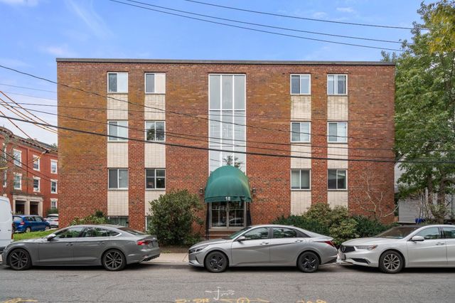 18 Pond St 1, Boston, MA 02130