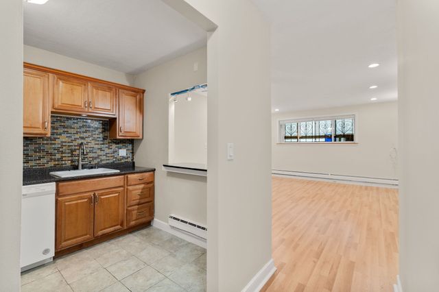 18 Pond St 1, Boston, MA 02130