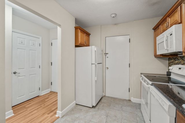 18 Pond St 1, Boston, MA 02130