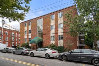 18 Pond St 1, Boston, MA 02130