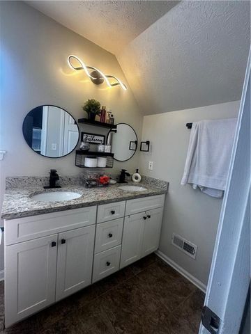 2704 Sanibel Lane SE, Smyrna, GA 30082