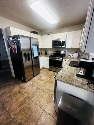 2704 Sanibel Lane SE, Smyrna, GA 30082