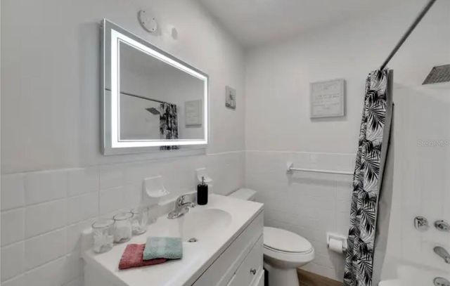 4511 - 4513 W MCELROY AVENUE, Tampa, FL 33611