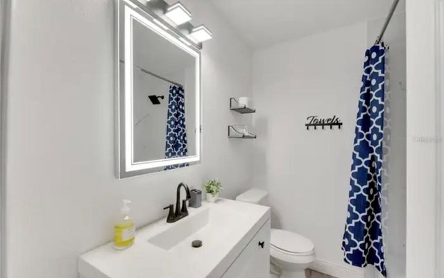 4511 - 4513 W MCELROY AVENUE, Tampa, FL 33611