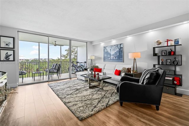 2661 S Course Dr 510, Pompano Beach, FL 33069