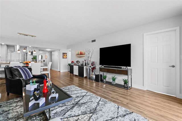 2661 S Course Dr 510, Pompano Beach, FL 33069