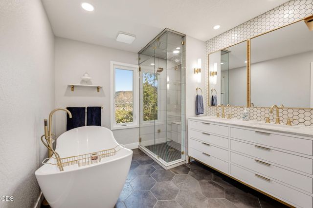 1021 NW Starlite Place, Grants Pass, OR 97526