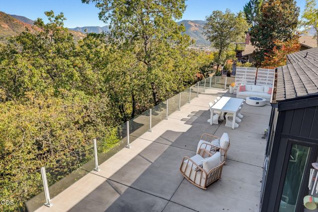 1021 NW Starlite Place, Grants Pass, OR 97526