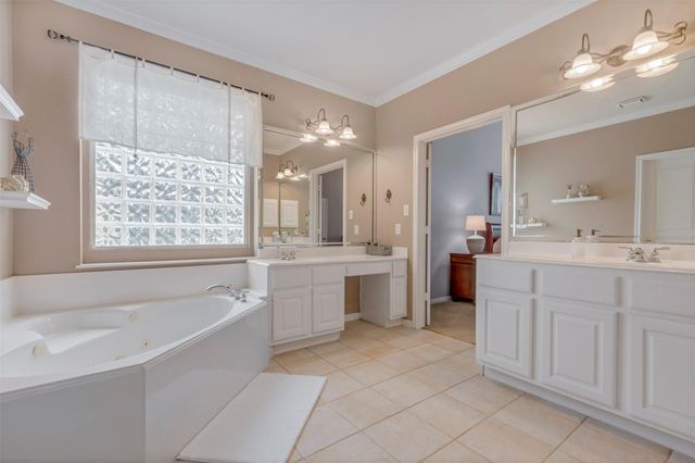 1120 Silveridge, Conroe, TX 77304