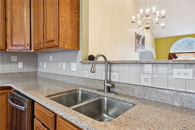 504 Azalea Ln., Bridgeville, PA 15017