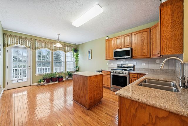 504 Azalea Ln., Bridgeville, PA 15017