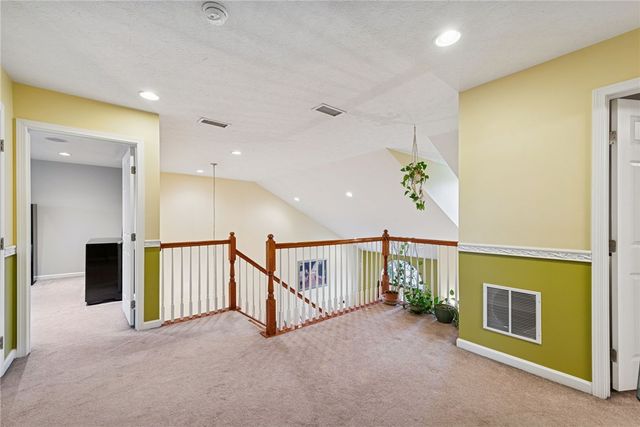 504 Azalea Ln., Bridgeville, PA 15017