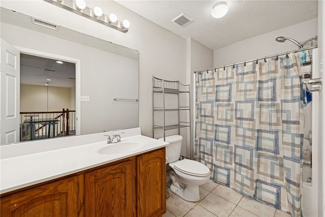 504 Azalea Ln., Bridgeville, PA 15017