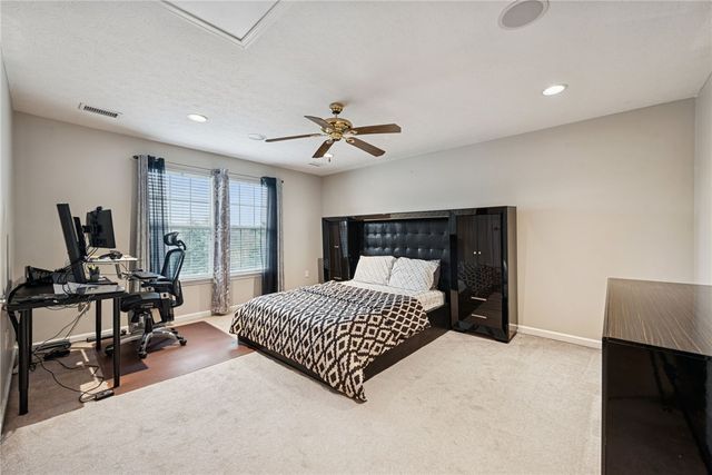 504 Azalea Ln., Bridgeville, PA 15017