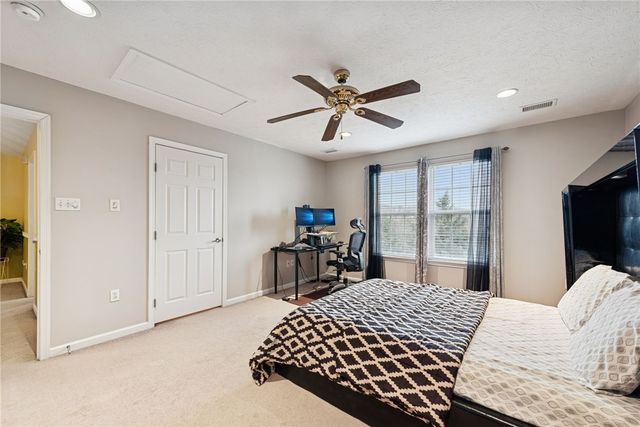 504 Azalea Ln., Bridgeville, PA 15017