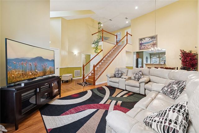 504 Azalea Ln., Bridgeville, PA 15017