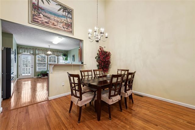 504 Azalea Ln., Bridgeville, PA 15017