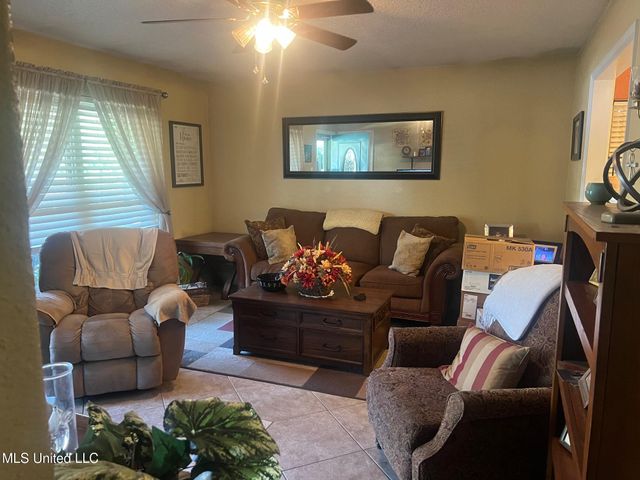 204 Biddix Street, Ocean Springs, MS 39564